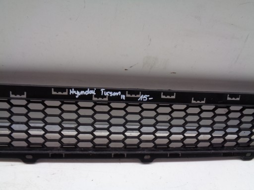 grid of a bumper HYUNDAI TUCSON III 15
