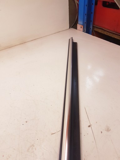 moulding CHROM door left front AUDI A5 8T0853283C