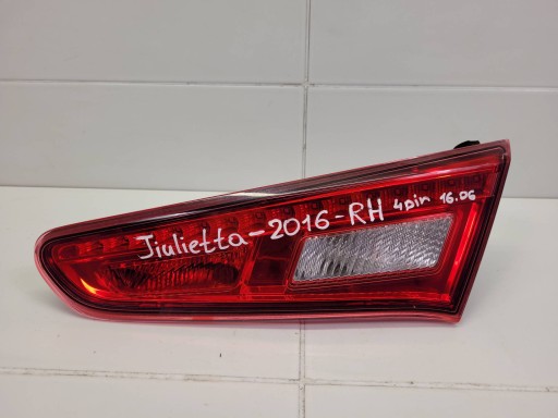 light rear to the bonnet right side Alfa Romeo Giulietta 3 facelift 2018