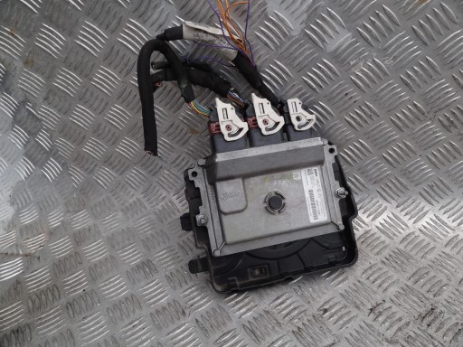 Citroen c-elysee 2013 1.6 16v компьютер 9806713880 оригинал