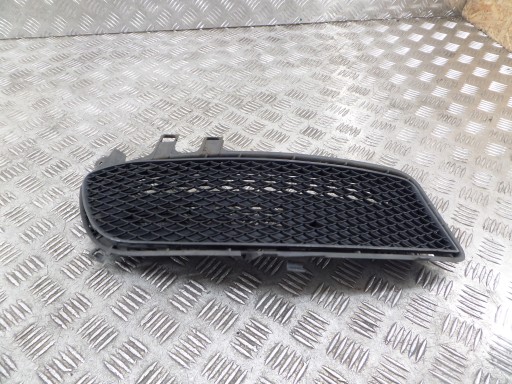 grid w bumper Mercedes W176 A class left