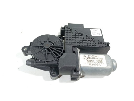 M1S51DOM00013132 - Skoda fabia 1 i 99-08 двигун праве переднє скло мотор oe 6y1959802