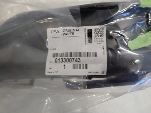 Support montage pare-chocs Droite Arrière OPEL ZAFIRA C 2012- 13300743