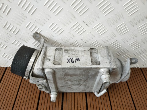 BMW X6M X5M E70 E71 4.4i S63B44 INTERCOOLER rechts Kühler OE