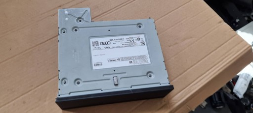Q3 83A JEDNOSTKA Bedienteil MMI MULTIMEDIA 82A035018A