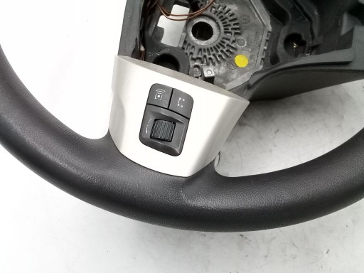 Opel Corsa D lenkrad trojramienna wielofunkcyjna 13155559