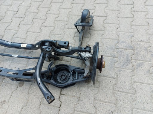 Skoda Octavia IV 5E3 Berline Moyeu support broche Petit bras Axe moyeu Arrière Droit 5WA505315