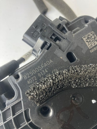 lock door right rear part NISSAN MICRA K14 825005FA0A
