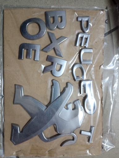 НАПИС ТА ЕМБЛЕМА (ЛЕВ) ЗАДНІ ДВЕРІ PEUGEOT BOXER 2014-24