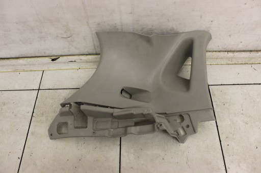 769358811R - RENAULT CLIO IV 17R 5D 1.2 КРЫШКА СТОЙКИ ЛЕВАЯ ЗАДНЯЯ