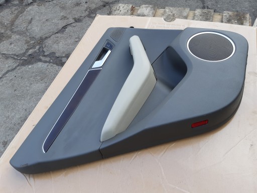 AUDI Q5 8R side door left rear part rear B&O 8R0867305B