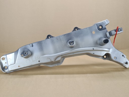 XC9719 31391777 - ЛІВЕ КРІПЛЕННЯ КРОНШТЕЙН КРИЛА XC90 II КОЛІР 719