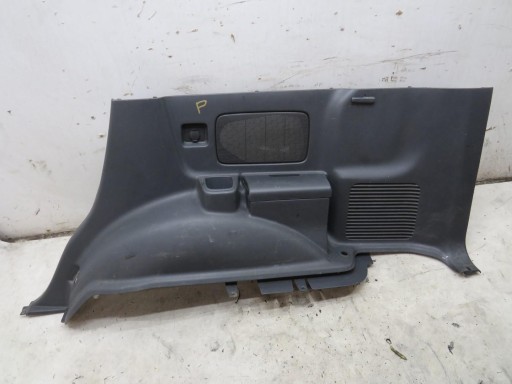 БЕКОН БАГАЖНИКА ПРАВИЙ LAND CRUISER 120