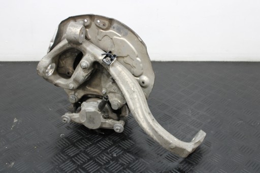 swing right front MERCEDES C-KLASA W205 SB