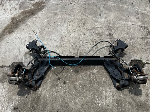 555820003R - Belka встановити підвіску вісь задні гальма задні флюенції renault fluence