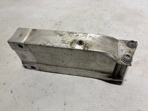 MERCEDES E KLASA W207 C207 beam tips right wall support