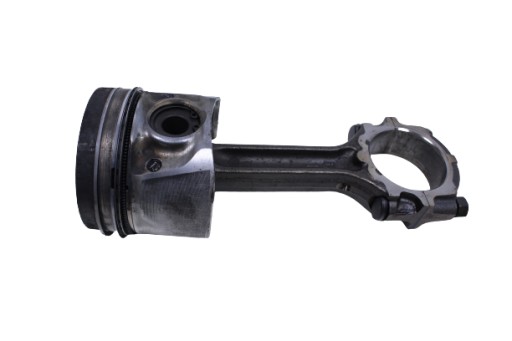 2.5D - ПОРШЕНЬ NISSAN CABSTAR MAXITY YD25 2.5 D