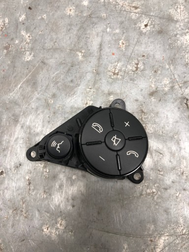 switch MULTIFUNKCJA of the steering wheel right MERCEDES 204 A2048210051