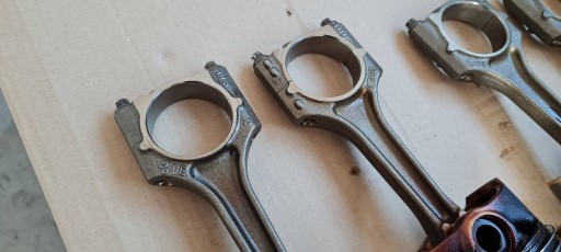A4 B9 8W LIFT piston with connecting rod connecting rod 2.0 TFSI 06KAQ A5 8W Q5 A6