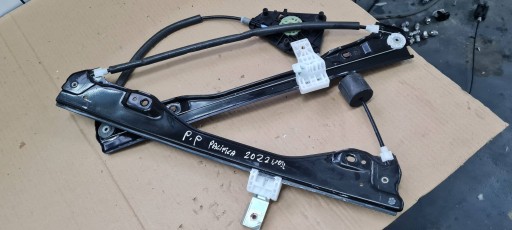 Chrysler Pacifica 2022 window regulator mechanism door right front