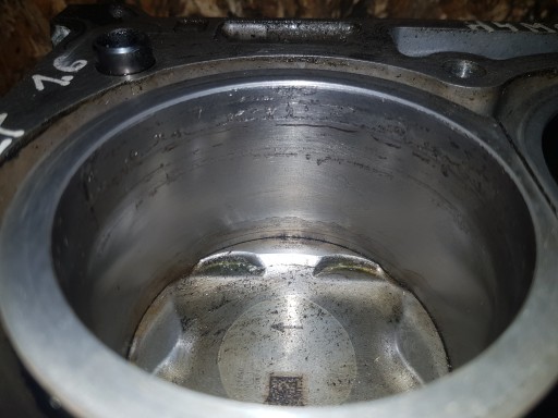 RENAULT CLIO V ARKANA 1.6 E-TECH H4M632 H4MC632 BLOK DOL of the engine pistons crank