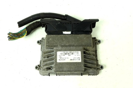 computer of the engine CHEVROLET CRUZE 1.8 16V 25186182 5WY1J19B 96964295