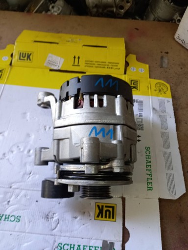 5A504F9 - Bmw 2 active tourer u06 2021 передний генератор