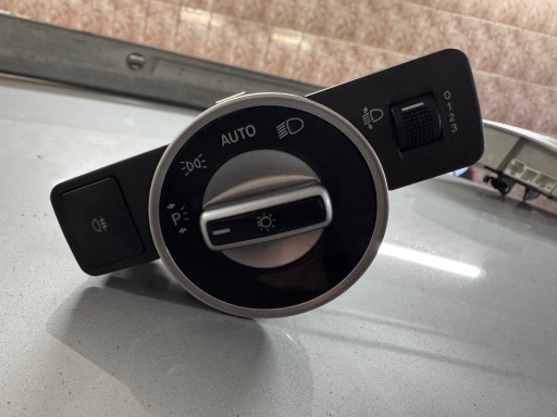 vypínač přepínač světel Mercedes CLA A117 w176
