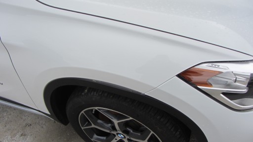 BMW X1 F48 přední předek pravý ALPINWEISS A300 pravý blatník bílý 7427300