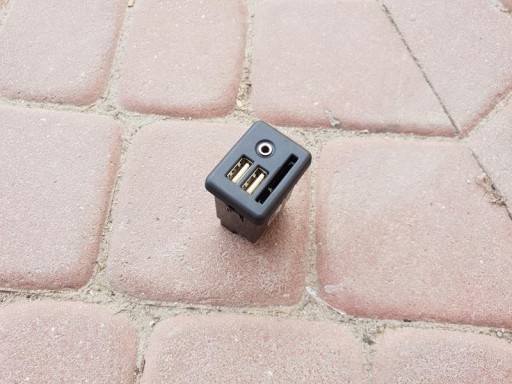 USB Adapter, Stecker AUX SD Opel Insignia Astra J 22875066