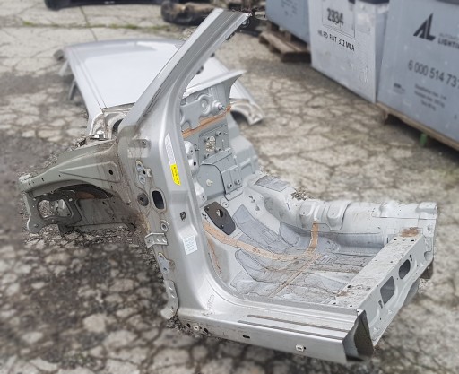 quarter left front VOLVO V50 S40 II 426-26