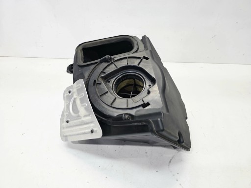 poklopač filtera zračni AUDI A4 B9 A5 8W 2.0 TFSI 8W0133835Q