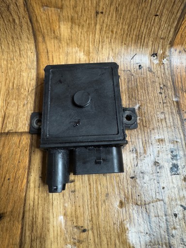 68079877AA - Jeep grand cherokee wk2 10-21 тема реле свічка розжарювання модуль 3.0 crd