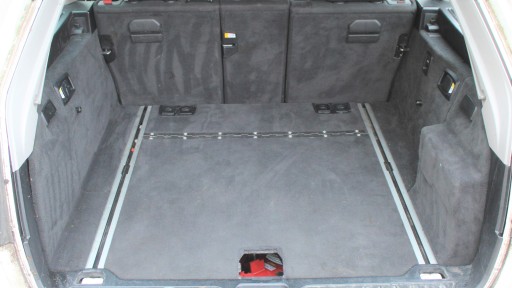 Оббивка боковини багажника BMW F11 Універсал