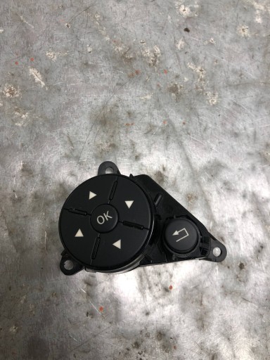 switch MULTIFUNKCJA of the steering wheel right MERCEDES W204 A2048210151