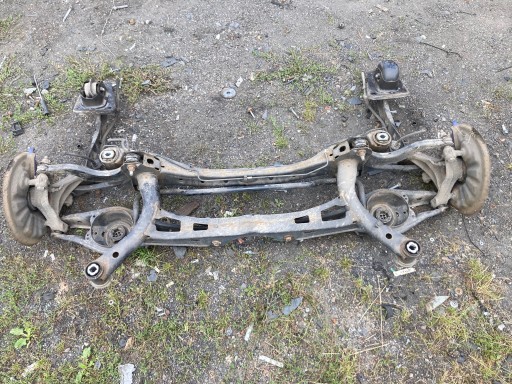 3Q0505447A 3Q0512011JE - Задняя подвеска полная балка салазки задняя vw passat b8 универсал 2017