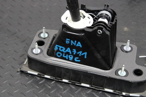 Mecanisme levier vitesse Mécanisme levier vitesse 5QA711049C VW TIGUAN II 2 5NA