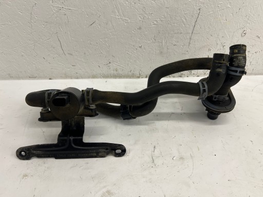 AUDI A4 B8 A5 8T 2.0 TFSI LIFT crijeva kutija ventilacije vodena pumpa 4H0121671D