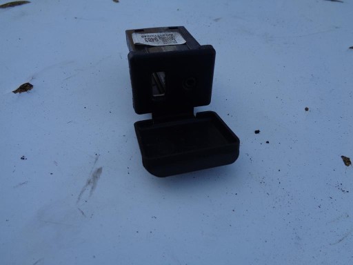 РОЗ'ЄМ AUX OPEL MERIVA B