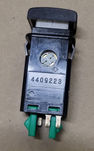 switch switch of the lights PRZECIWMGIELNYCH SAAB 9-5 4409223 OE EU