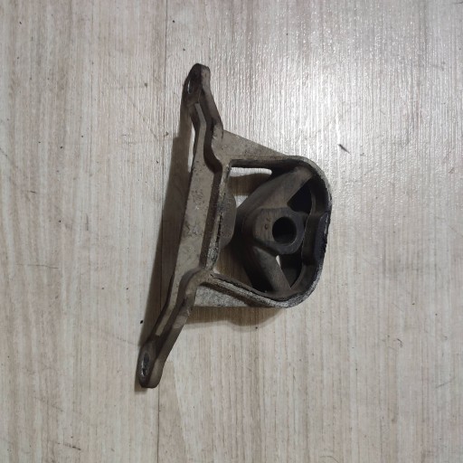 holder tlumika bracket Peugeot Rifter