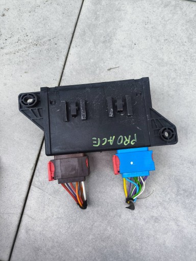 Модуль фаркопа toyota proace city 9837167080 (?)