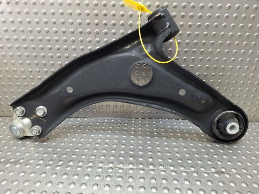 arm right front TOYOTA YARIS CROSS 48605-K0020
