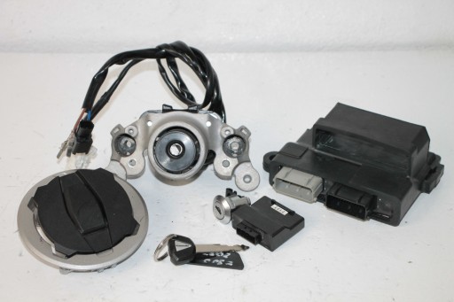 81 - KAWASAKI Z900 20 + ABS ключ запалювання наповнювач автомобіля модуль