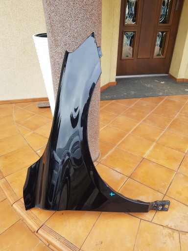 13-17 - Volvo xc60 i lift правое переднее крыло