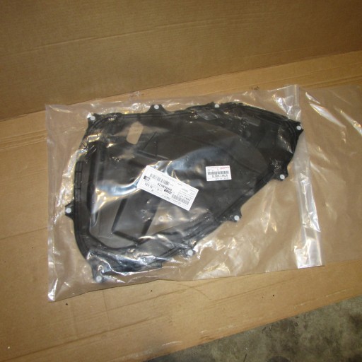 ЧЕХОЛ ДЛЯ LEXUS RX RX530 RX450 67841-48070