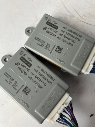 Module Prise MASAZU Siège C4 PICASSO II 9802982280