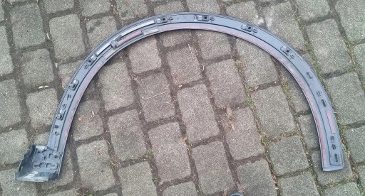 moulding cap of a fender left front AUDI E-TRON 4KE
