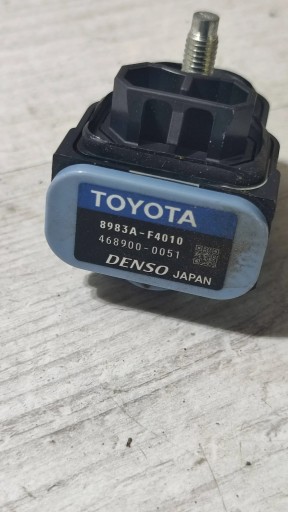 Toyota C-HR and 2019 sensors of the collision airbag