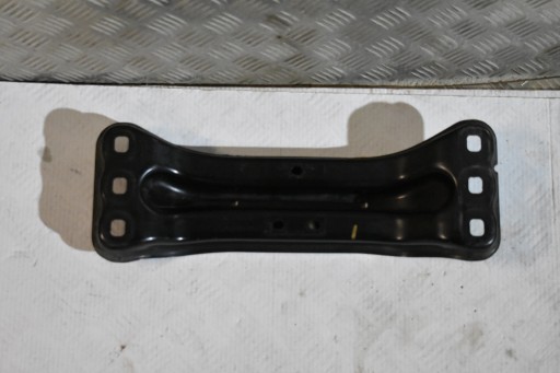 IDEALNA support MERCEDES W205 C63 1